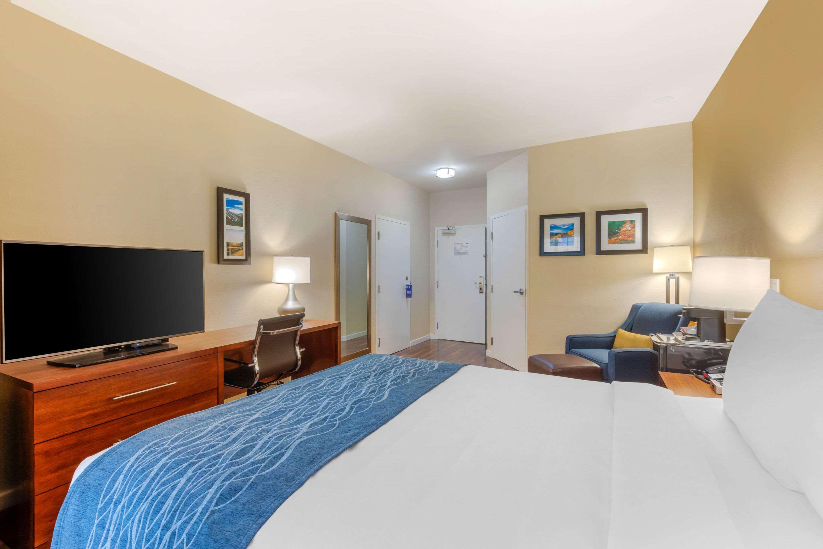 Comfort Inn & Suites Near Ontario Airport Extérieur photo
