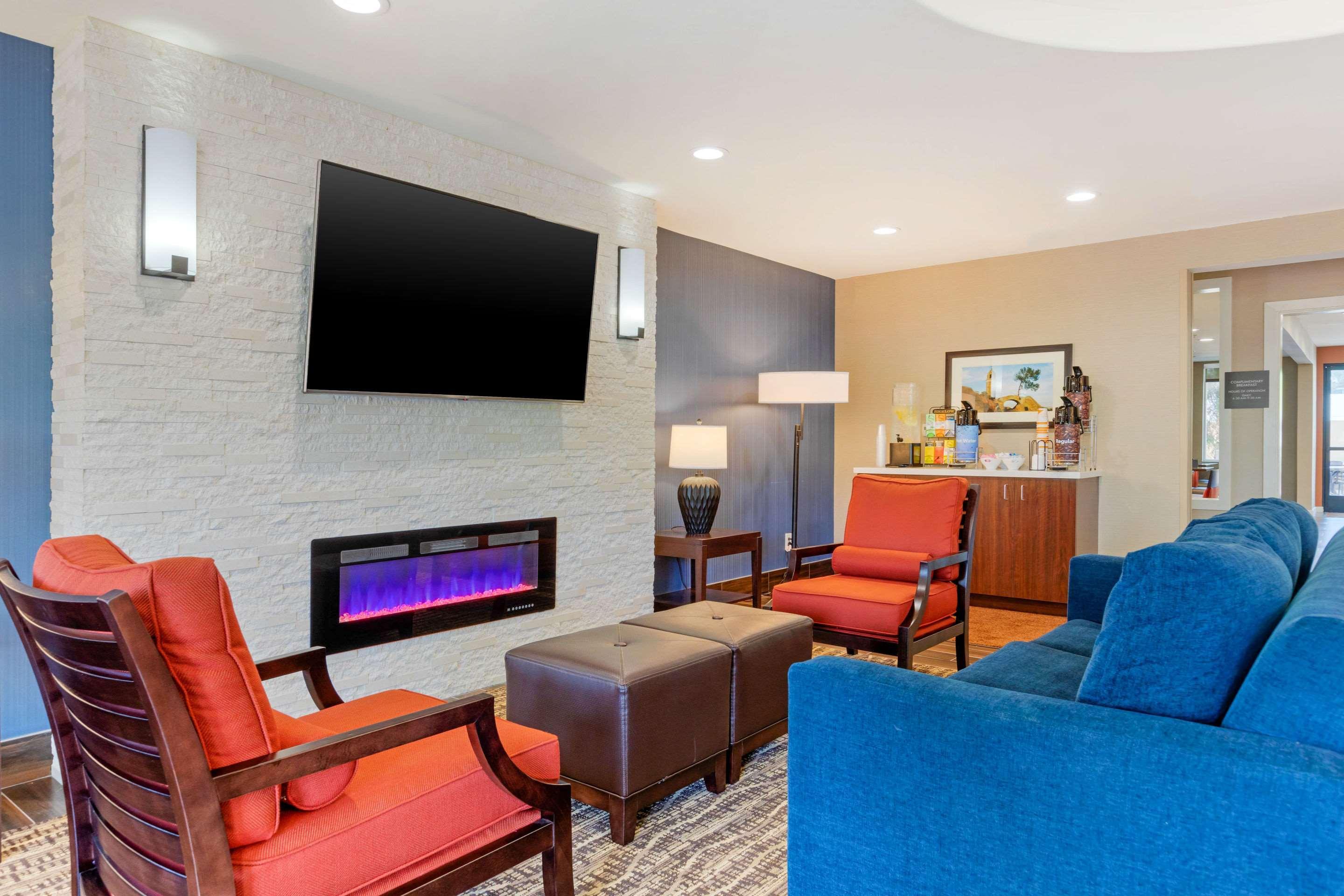 Comfort Inn & Suites Near Ontario Airport Extérieur photo
