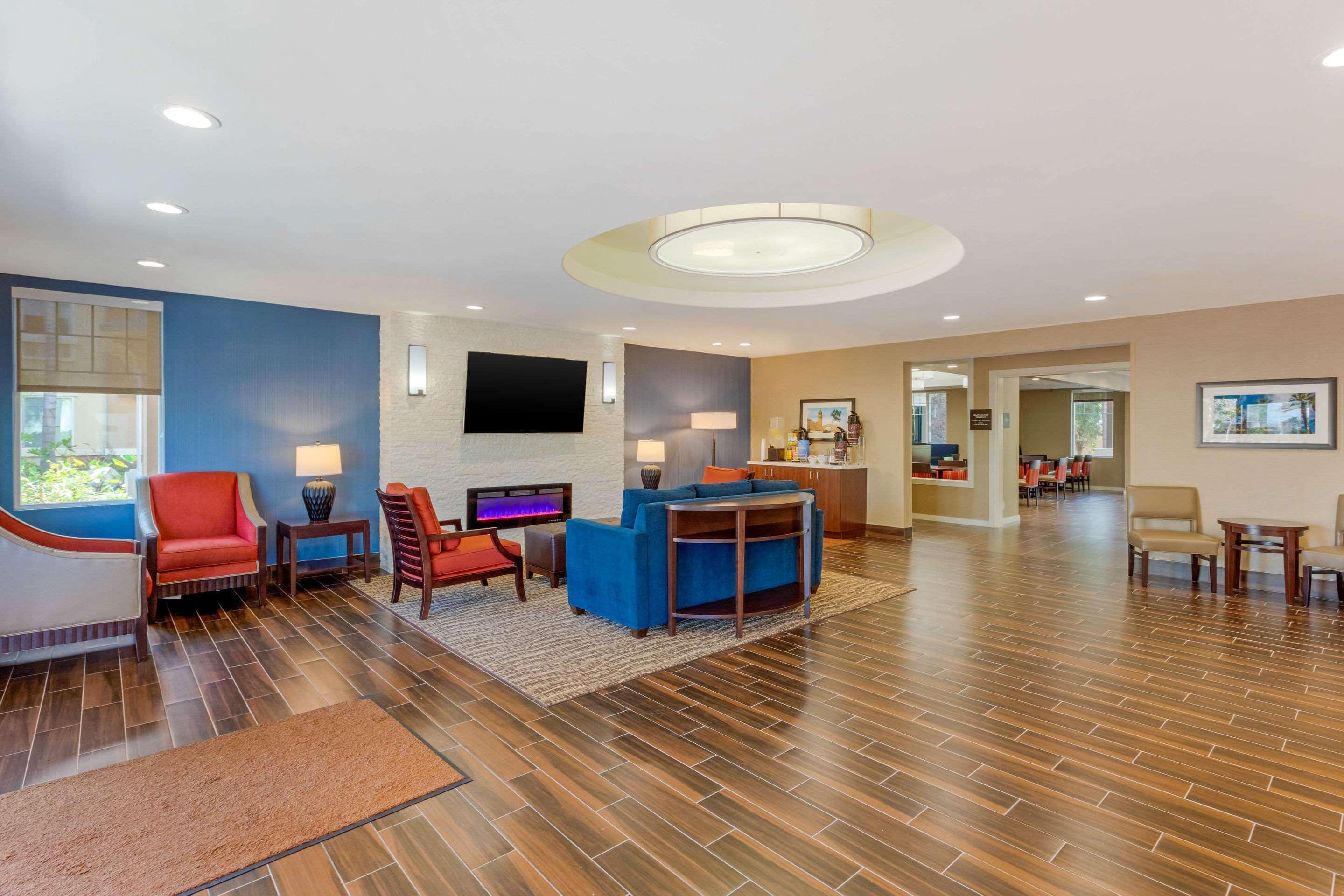 Comfort Inn & Suites Near Ontario Airport Extérieur photo